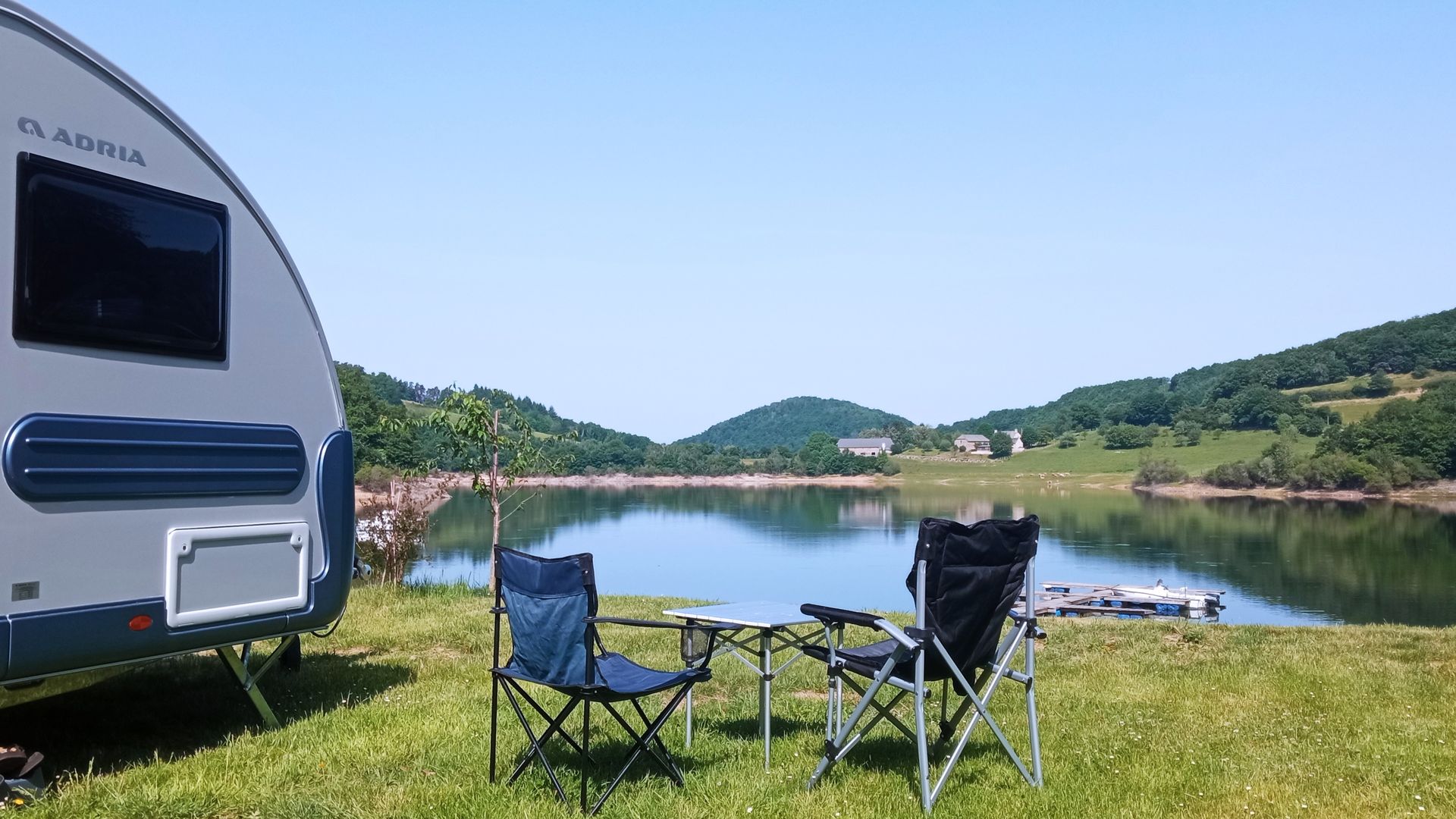 un emplacement au bord du lac